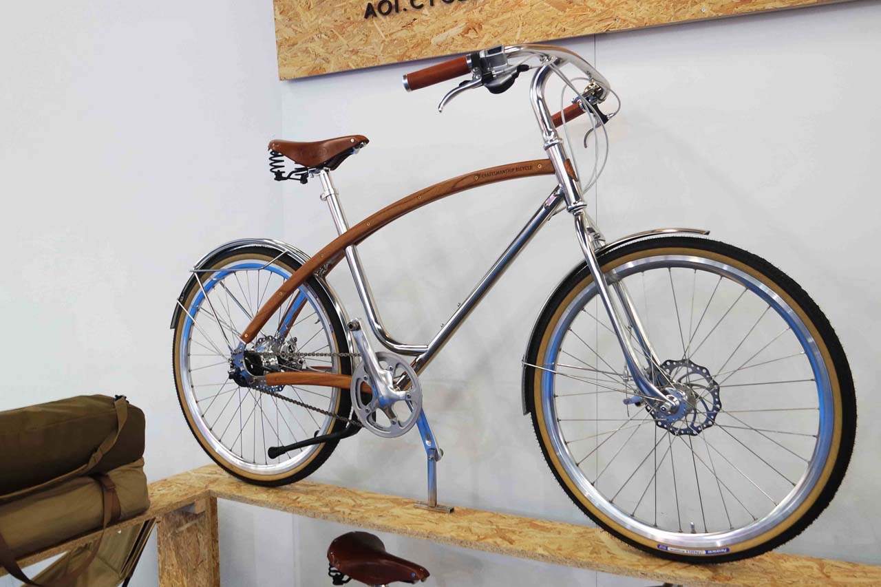 AOI: Fahrrad aus Holz plus Stahl